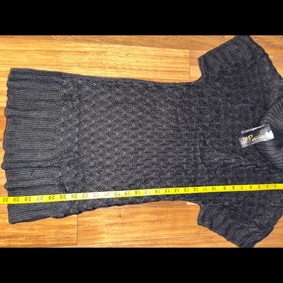 WOMAN’S MANDEE SHORT SLEEVE SWEATER SIZE SMALL - Picture 2 of 7